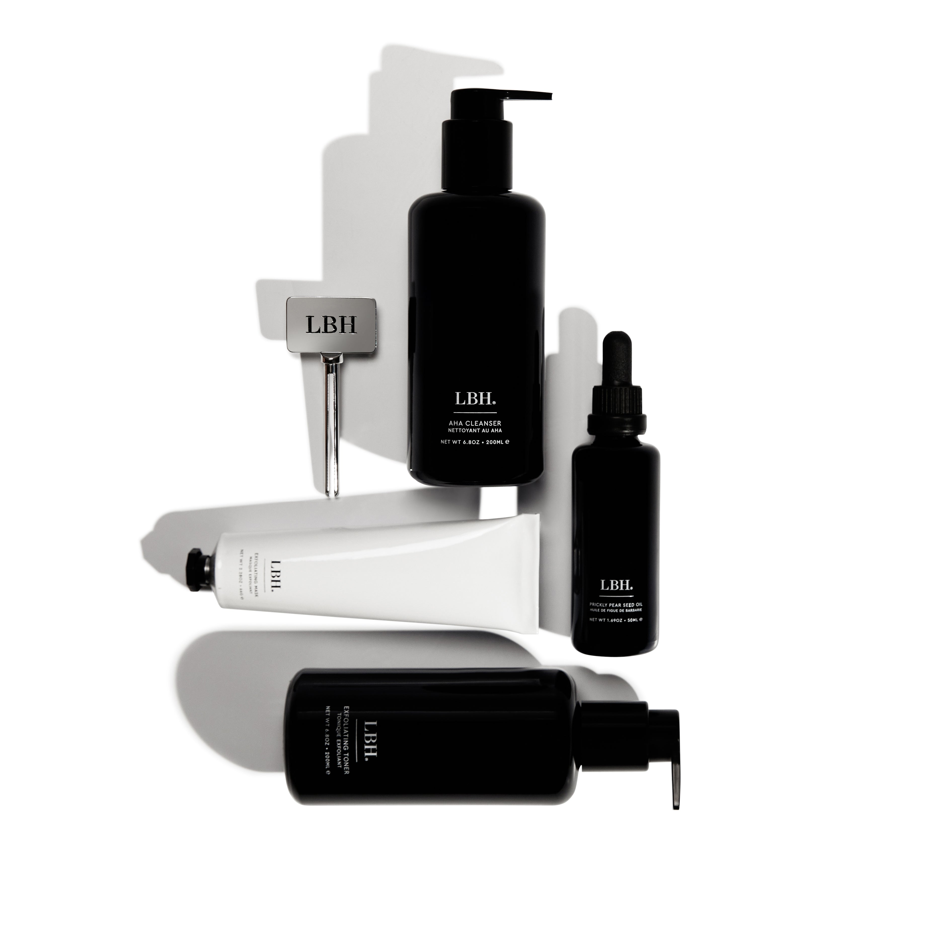 EMH-6™ and prickly pear seed oil help to support a healthy microbiome through their low pH, hydration, anti-inflammatory, anti-Biofilm, and anti-microbial properties. 5, 6